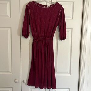 Vintage Q&R Women’s Size Small Burgundy Cocktail Style Dress with front tie H1